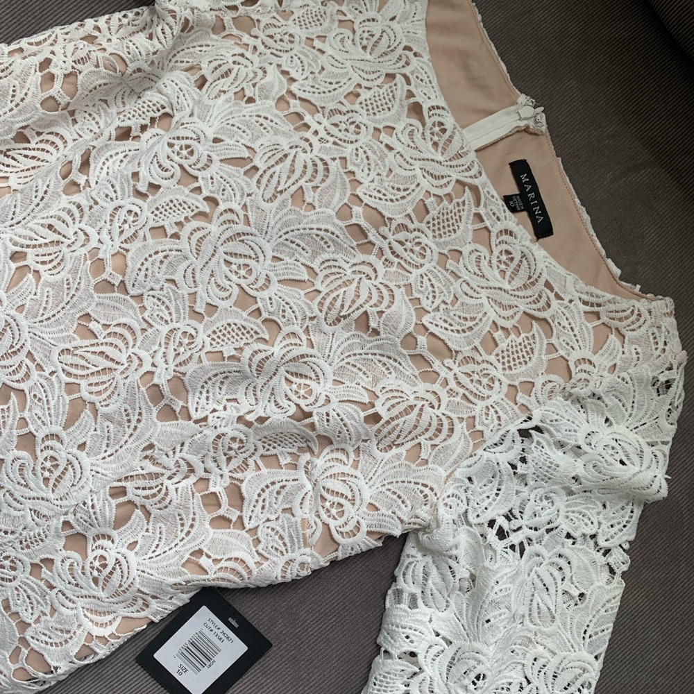 Lace dress! - Picture 5 of 6